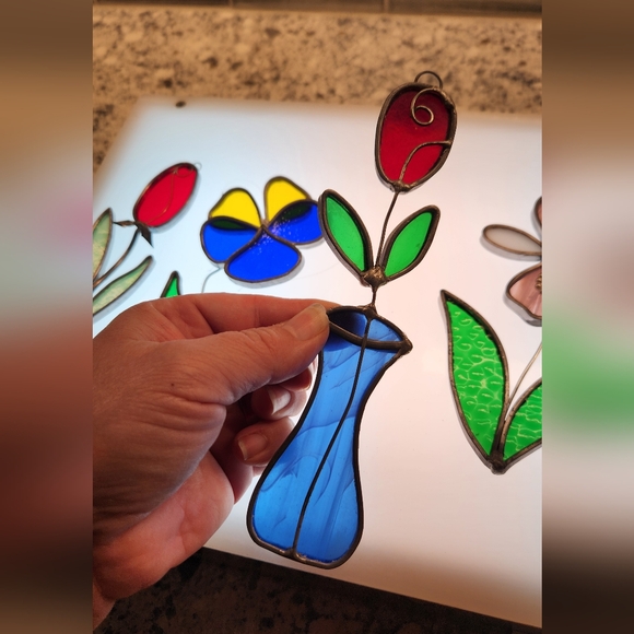 Lot of 4 Vintage Flower Retro Stainglass Sunkatchers Tulips, Pansy, Orchid - Picture 8 of 16